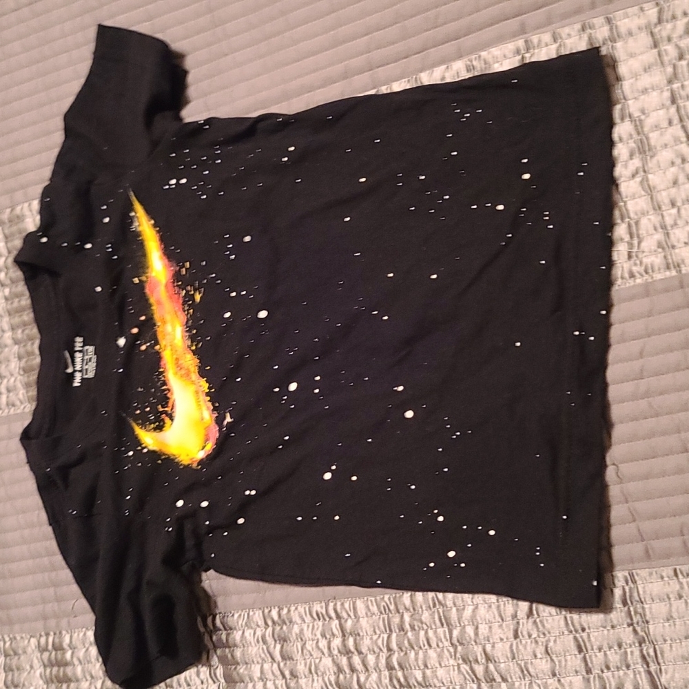 Nike Boys Black Fire Flame Swoosh Graphic T-Shirt - Size 6 YRS and Pants